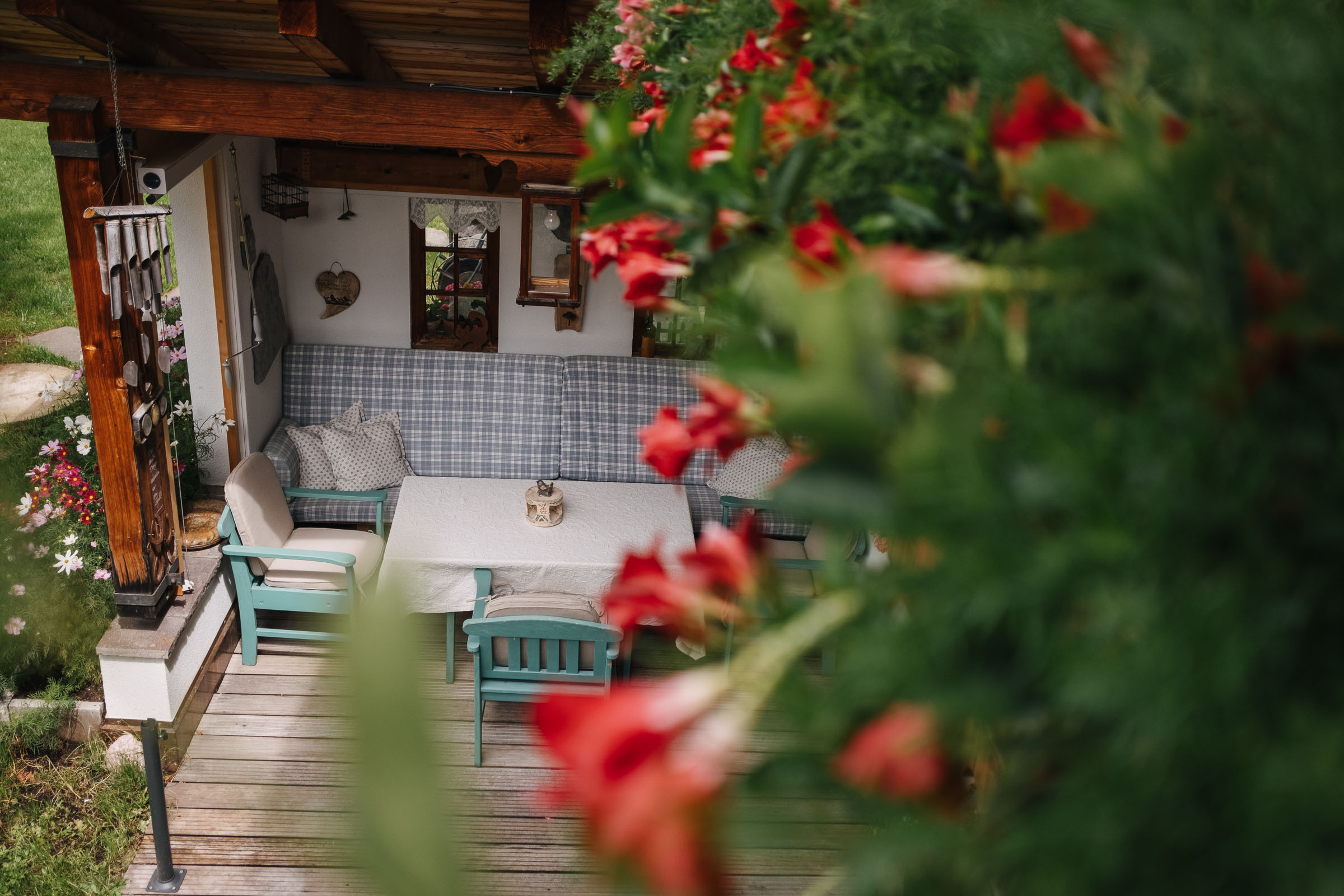 Gemütlicher Sitzplatz auf der Terrasse